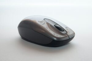 Comment débloquer la souris d’un ordinateur portable ?