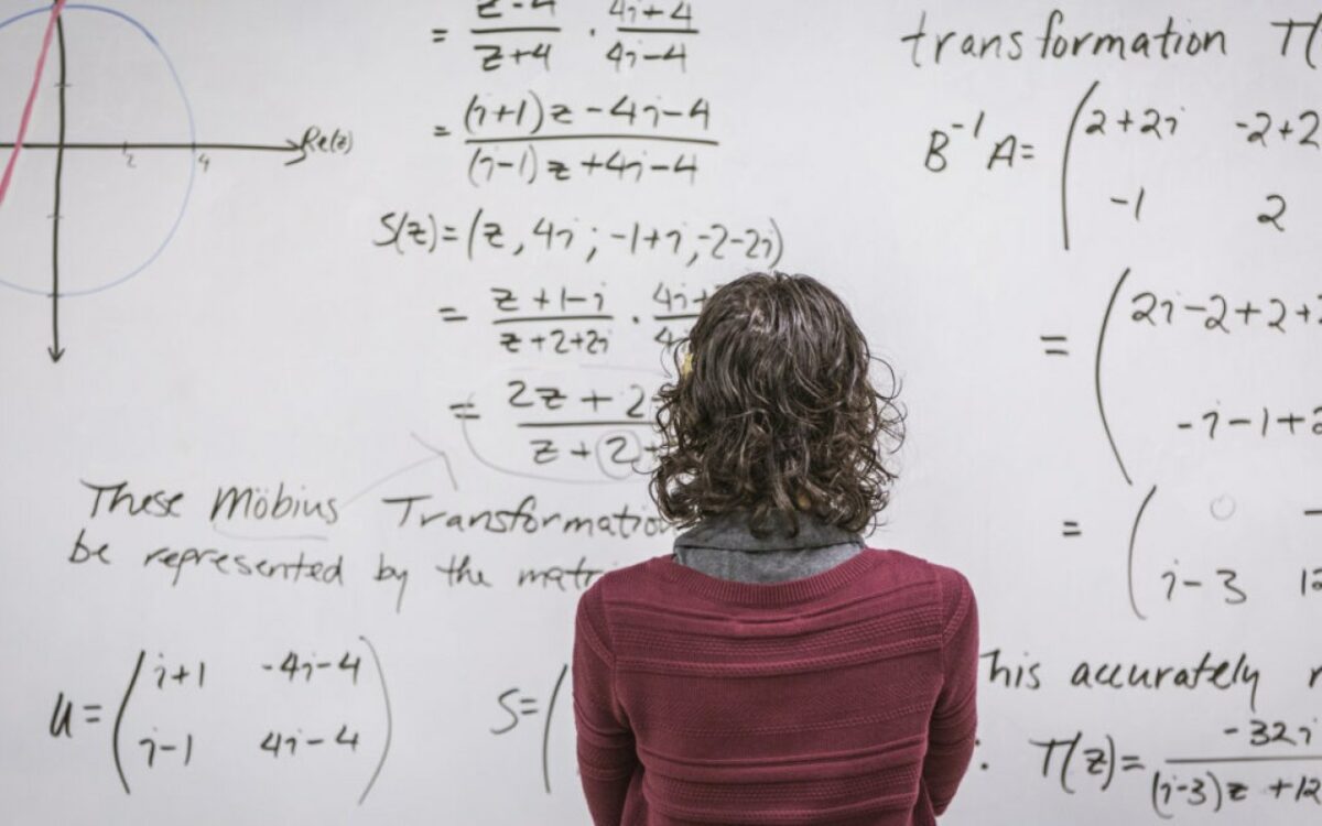 L'évolution fascinante d'une intelligence artificielle capable de maîtriser les preuves mathématiques comme un humain