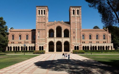 Quand la liberté d'expression s'affronte à la coercition gouvernementale : enjeux pour l'université de californie