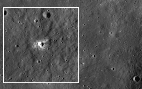 Un petit cratère lunaire révèle des secrets fascinants sur notre voisin céleste mystérieux