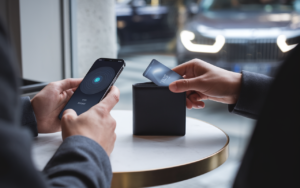 2 réseaux Find My, 1 tracker Slim Duo 2, compatible Apple et Google, ce que les AirTag et Tile doivent affronter