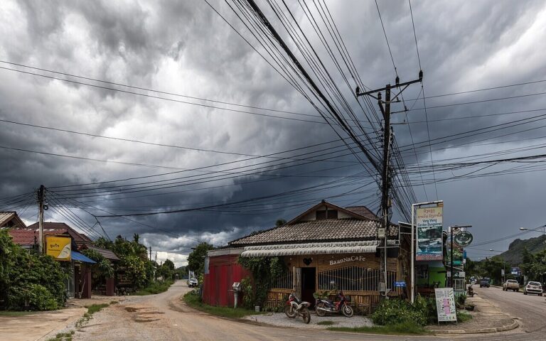 100% électrique dès le 1er juin, 0 voiture neuve importée thermique, règle stricte au Laos, ce qui surprend les experts automobiles