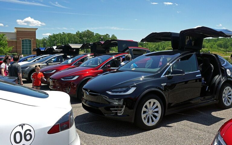 2 freins majeurs, 1 SUV L03 face au Tesla Model Y, logiciel trop limité, recharge moins rapide, ce que Xpeng doit affronter