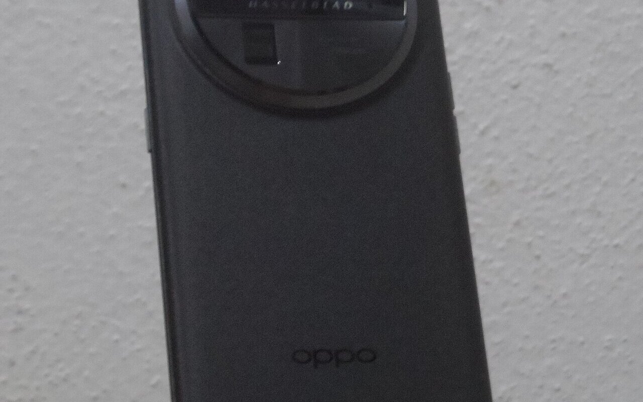 2 photos live, 1 test face à l’iPhone 17 Pro, module caméra massif sur les Oppo Find X10, ce qui surprend Apple