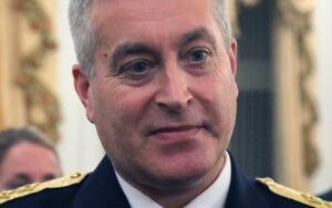 2 pilotes, 1 bombardier furtif B-21, spécialistes requalifiés, ce changement inattendu de l&rsquo;US Air Force surprend les experts