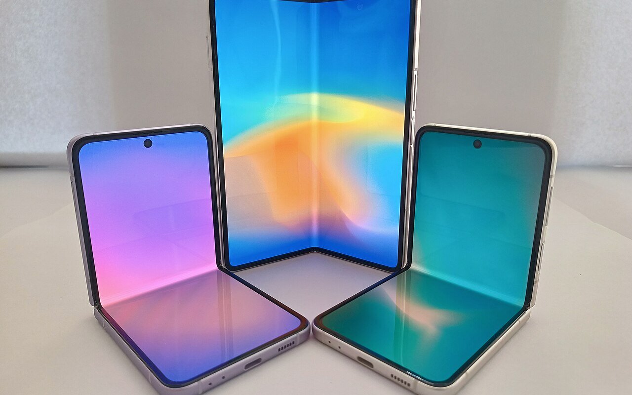 2 rendus sans filigrane, 4 couleurs nettes, Galaxy Z Fold 8 et Z Flip 8 en fuite avant le 22 juillet, ce qui surprend Samsung