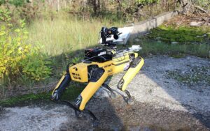 2 robots Spot testés, 1 tapis roulant embarqué, Boston Dynamics vise la livraison de colis, ce qui surprend les livreurs