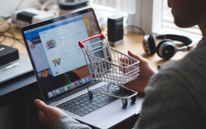21 bons plans Amazon, moins de 50 AU$, chargeurs USB-C, écouteurs et hubs, ces prix après Prime Day surprend les acheteurs