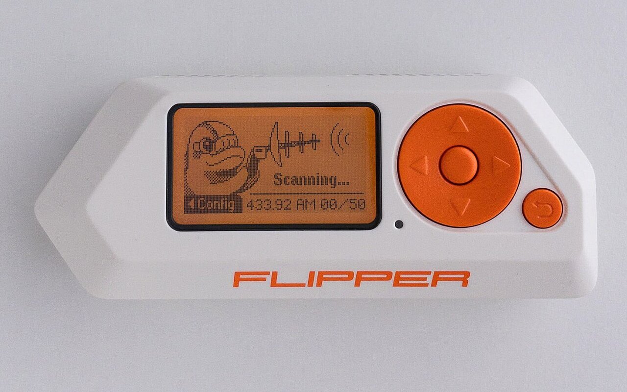 40% d’équipe en moins, 1 bascule vers GitHub, Flipper Zero maintient le firmware via la communauté, ce qui change pour vous