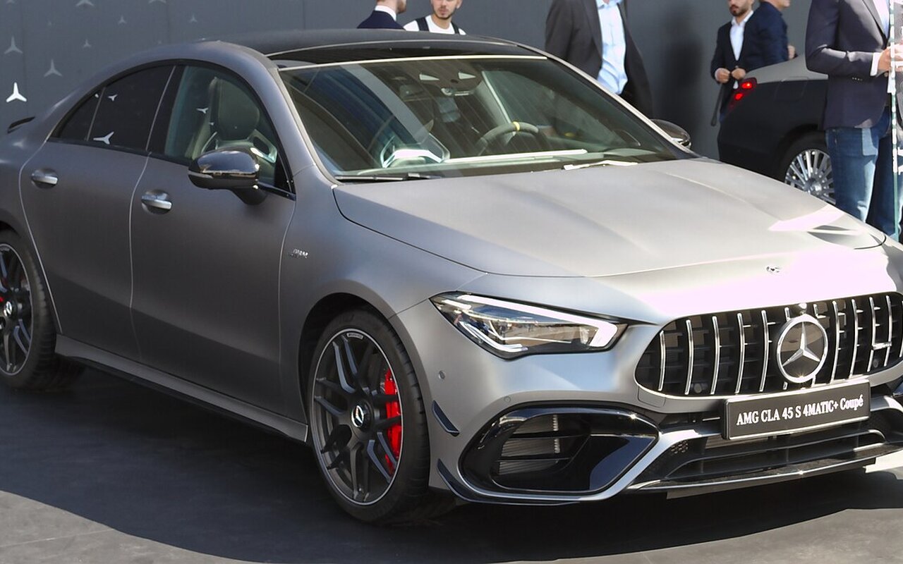 680 ch, 3 moteurs axiaux, Mercedes-AMG CLA 45 en démonstration à Goodwood, pourquoi cette config surprend les experts