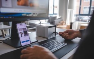 230,84 $, 2 mini-PC KAMRUI AK1PLUS et Pinova P1 sur Amazon US, promos de juillet, ce qui surprend les concurrents tech