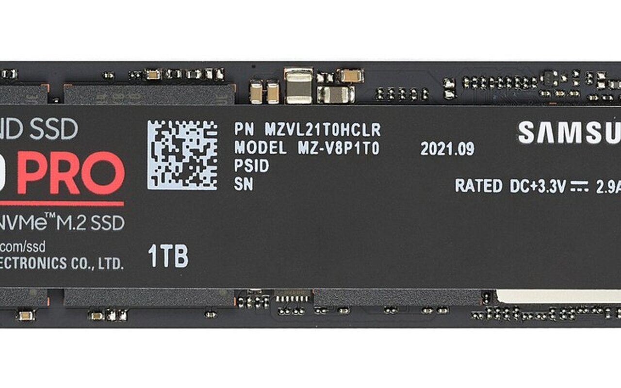 7 150 MB/s, PCIe 4.0, SSD Samsung 990 sans DRAM, prix en baisse malgré la hausse des coûts, ce choix inattendu surprend les experts