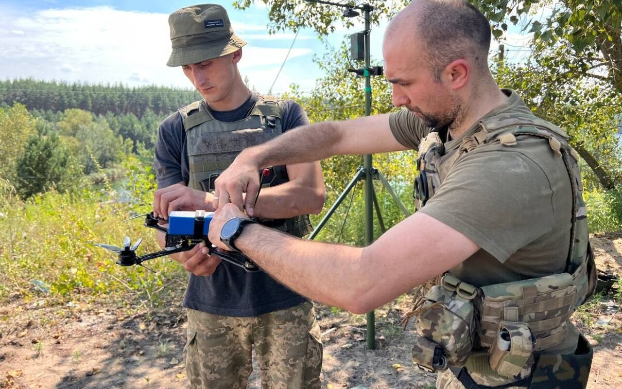 80 ans, 2 avions Yak-52 et An-2 adaptés, lanceurs de drones FPV intercepteurs, ce plan russe inattendu surprend l’Ukraine