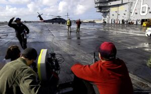 90% de disponibilité visée, 2 outils IA Air et Fathom5, maintenance prédictive sur la flotte US Navy, ce qui surprend les experts