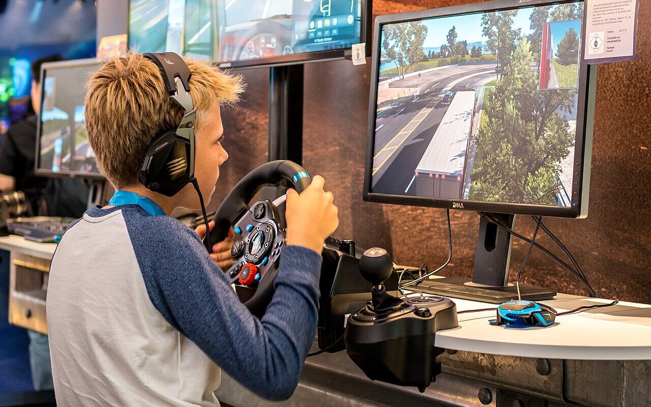 American Truck Simulator accueille les Volvo VNL et VNR Electric, premiers camions électriques du jeu